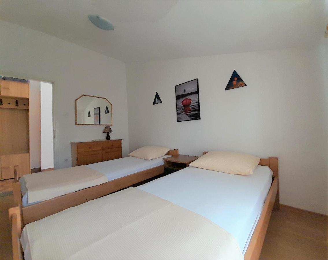 Apartments Nada Krk Island Exterior foto