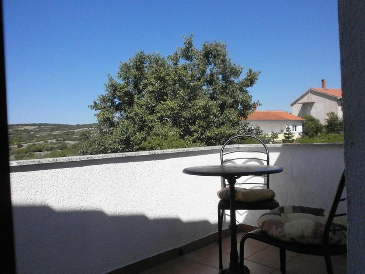 Apartments Nada Krk Island Exterior foto